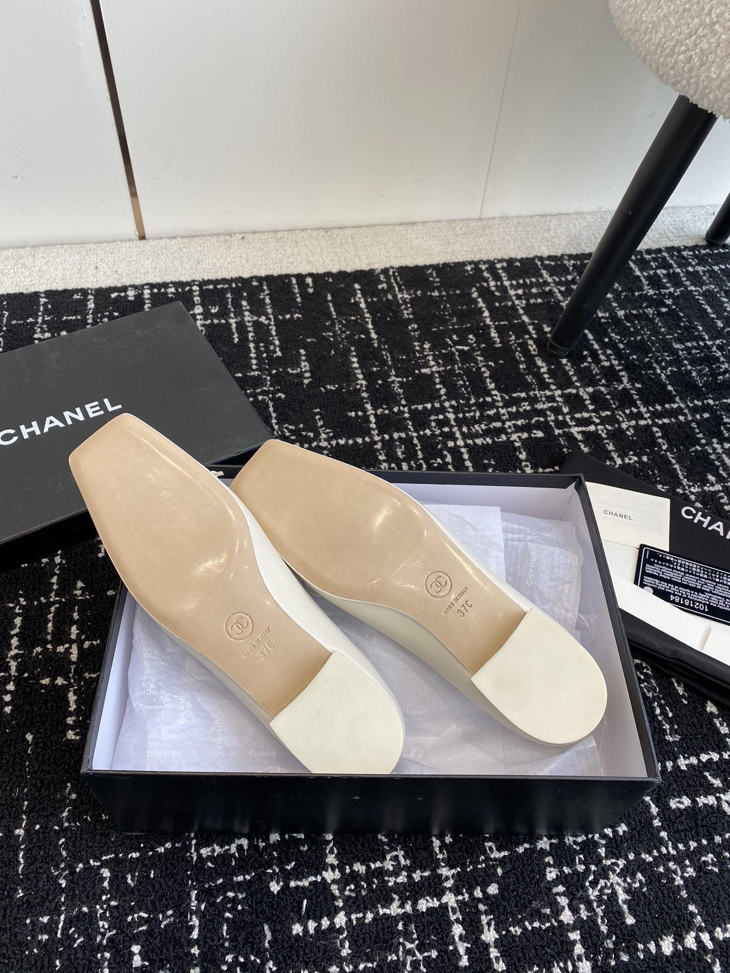 UA Ch*el VINTAGE BALLET FLATS