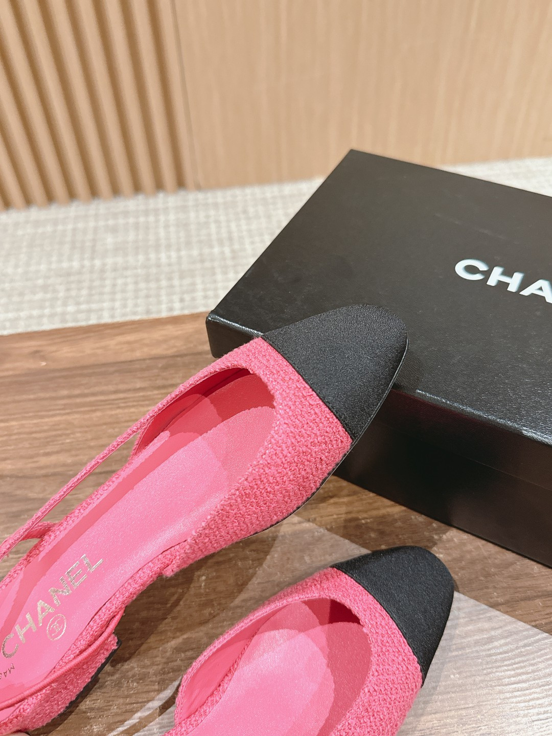 UA Ch*el SLINGBACKS FLAT