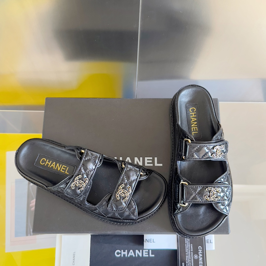 UA Ch*el SLIDES