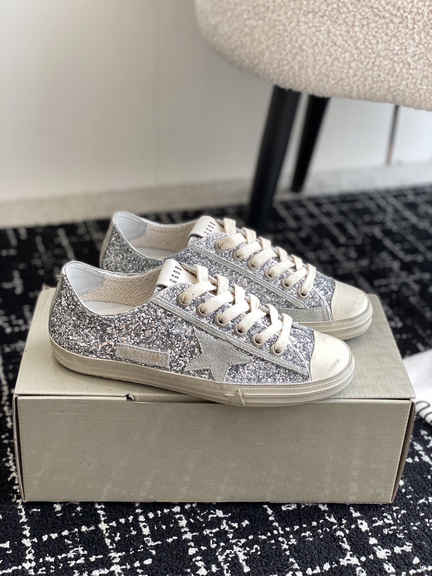 UA Golden Go*e V-STAR Sneaker