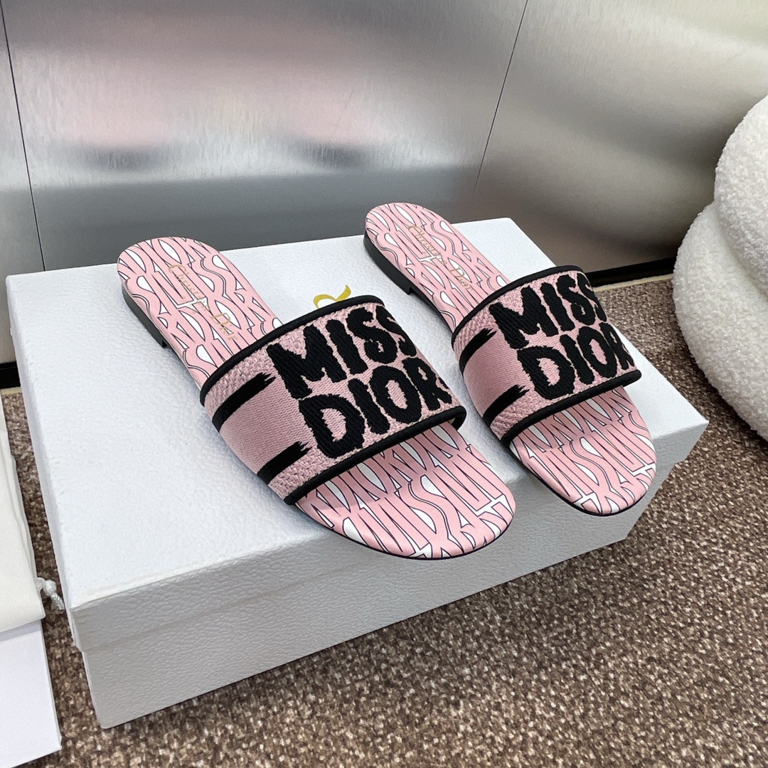 UA D*0r Dway Slide