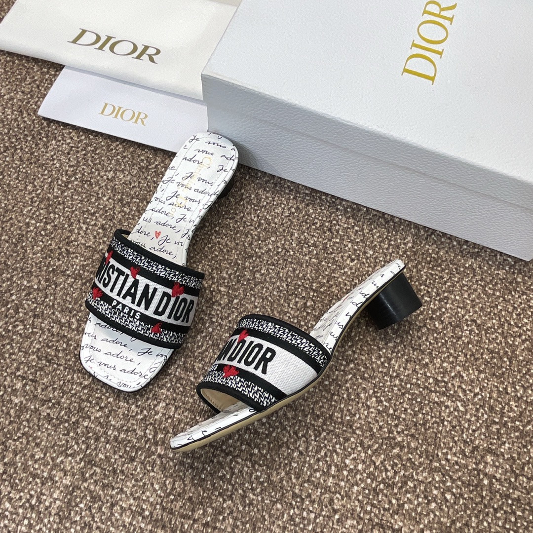 UA D*0ramour Dway Heeled Slide