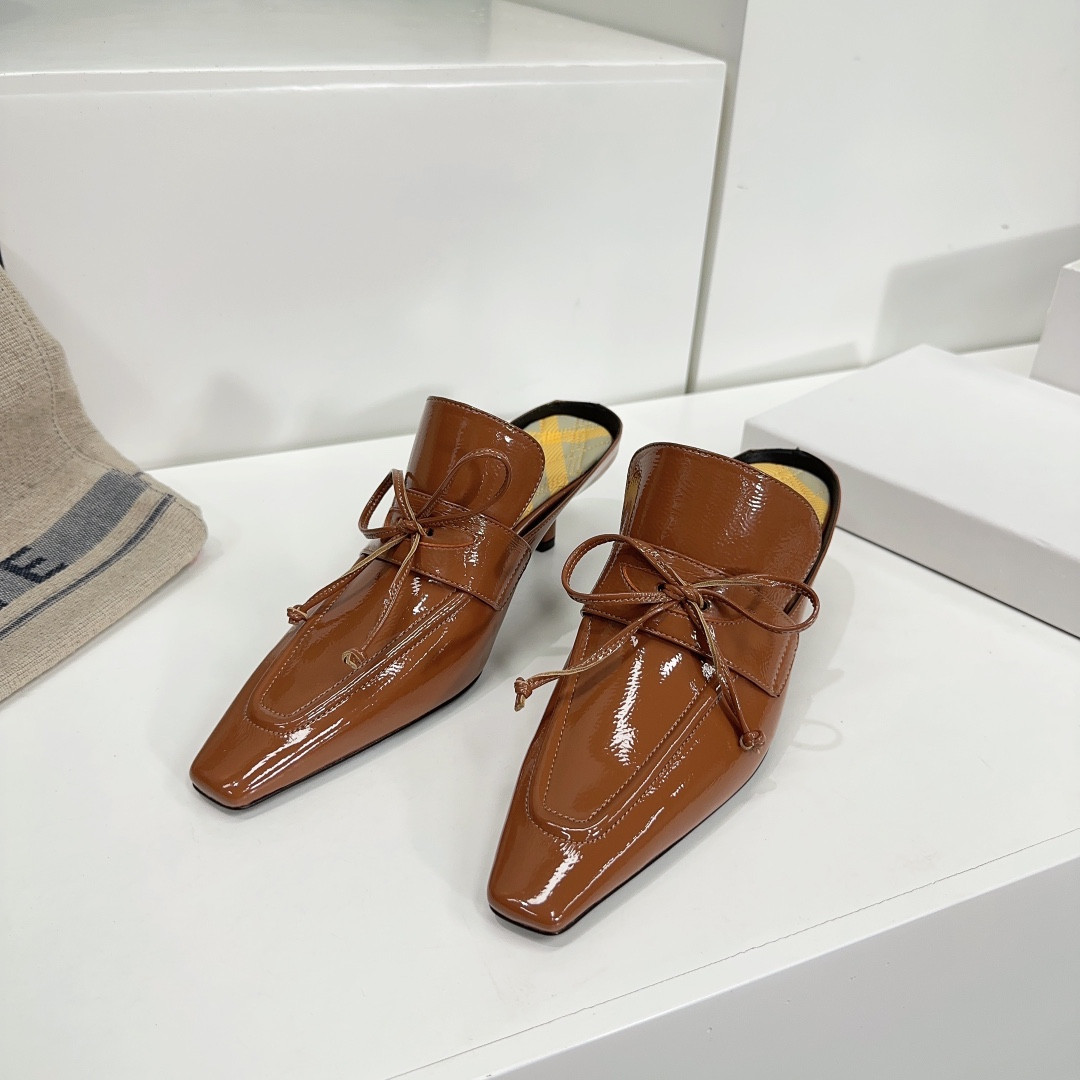 UA B**rry Mules
