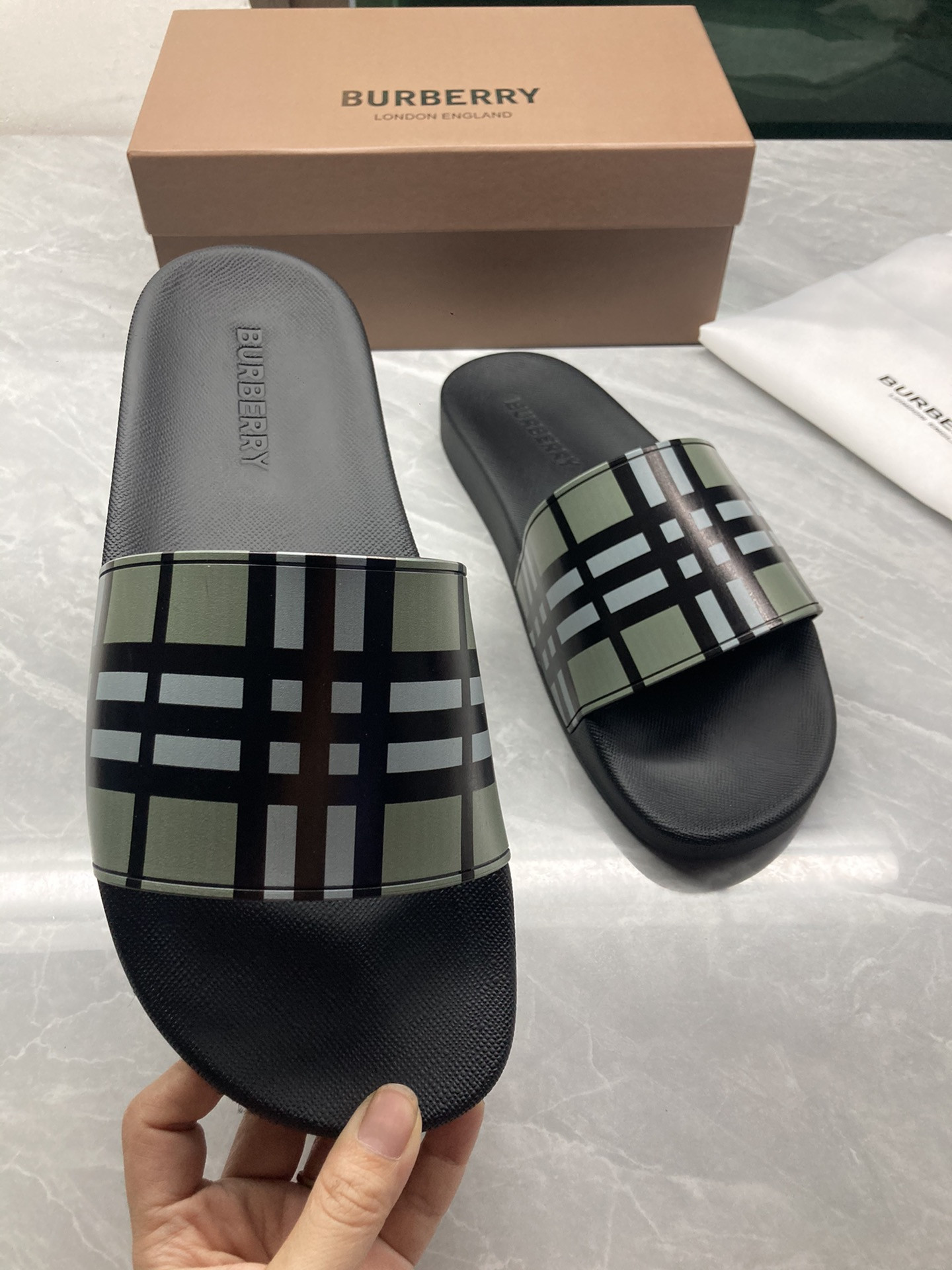 B**rry Check Slides