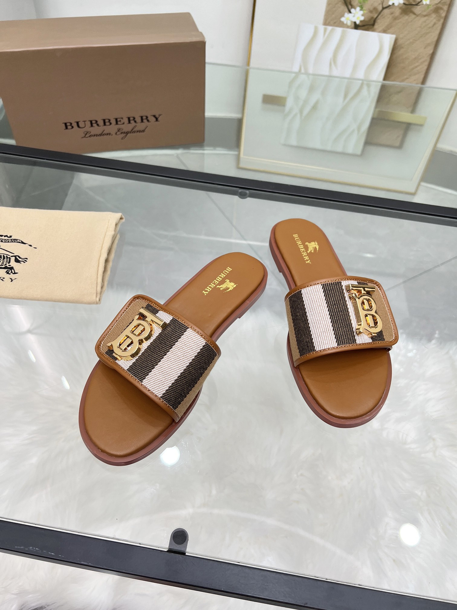 UA B**rry Slides