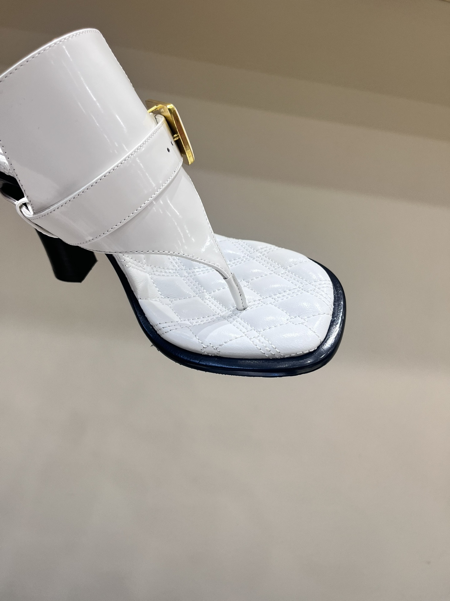 UA B**rry Slides
