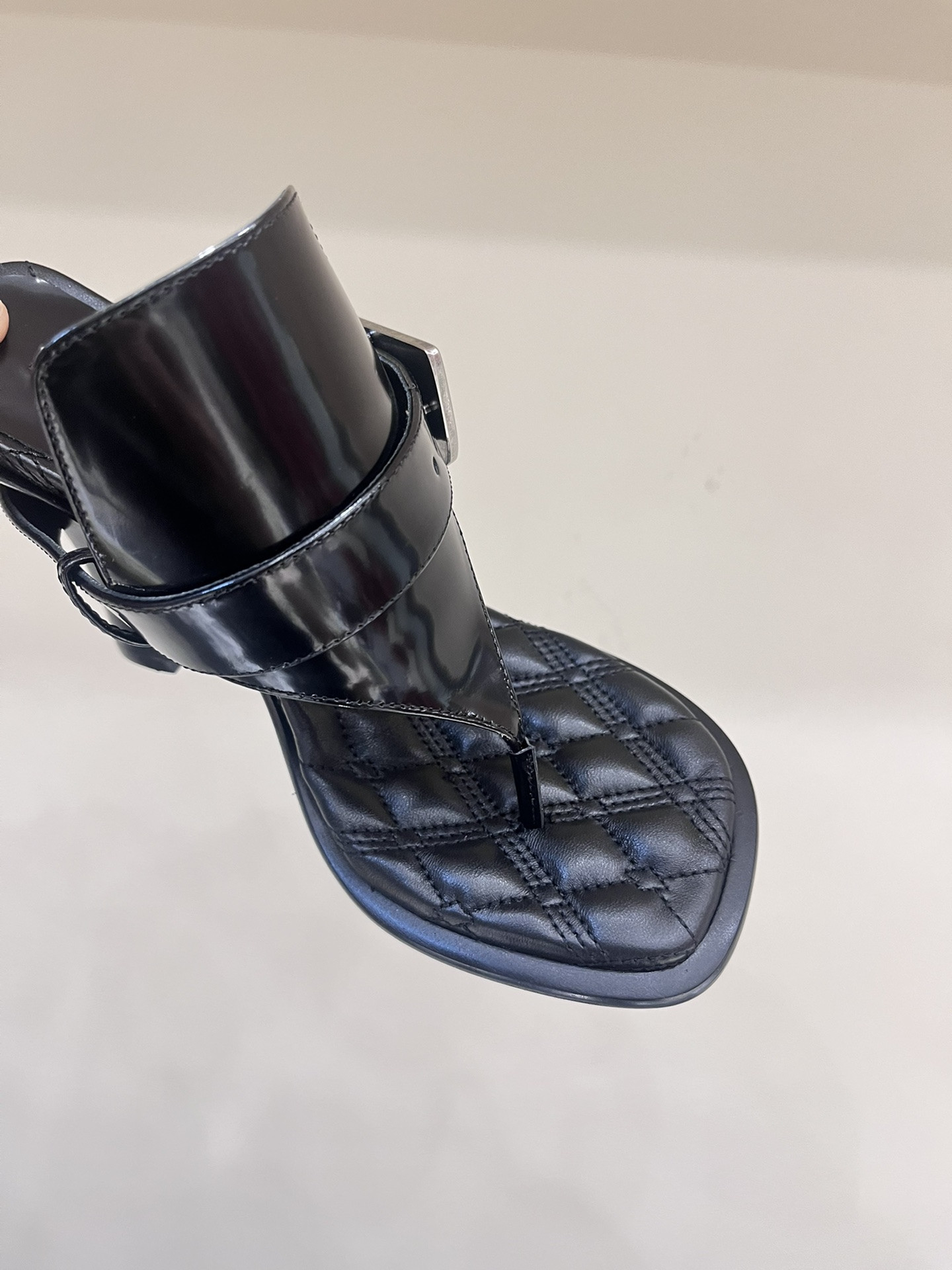 UA B**rry Slides