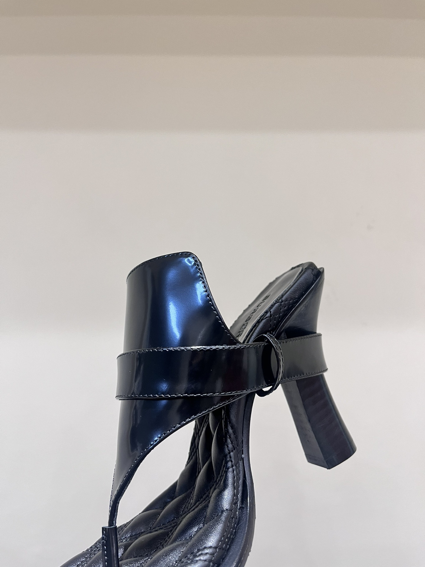 UA B**rry Slides