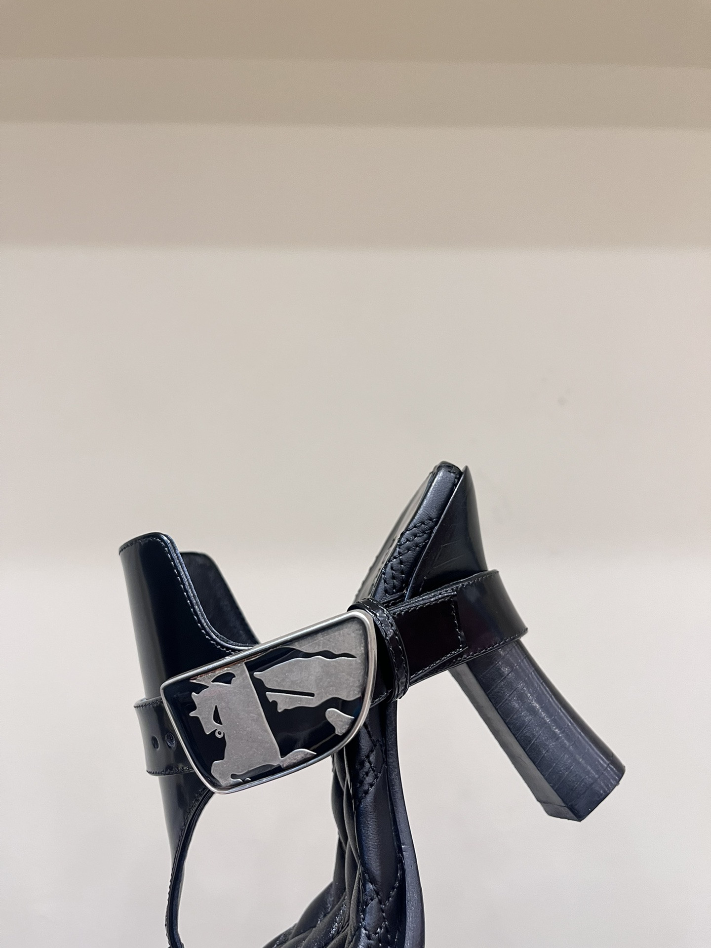 UA B**rry Slides