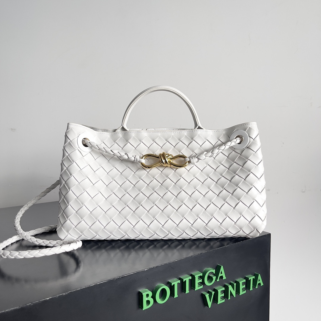 Bo*te*ga Ve*ne*ta East-West Andiamo 29x10x18CM