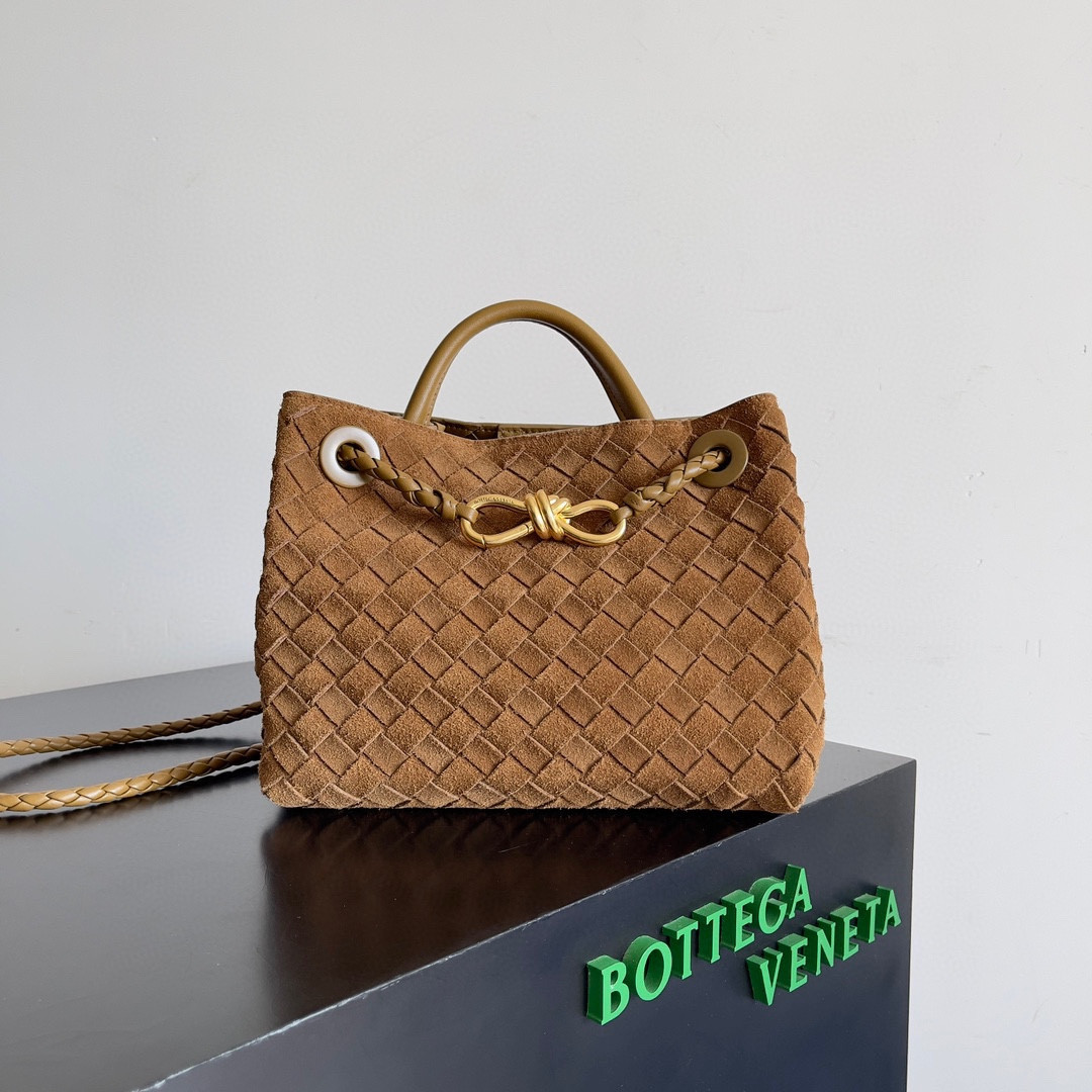 Bo*te*ga Ve*ne*ta Small Andiamo 25x22x10.5cm
