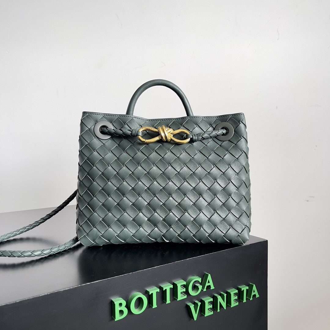 Bo*te*ga Ve*ne*ta Small Andiamo 25x22x10.5cm