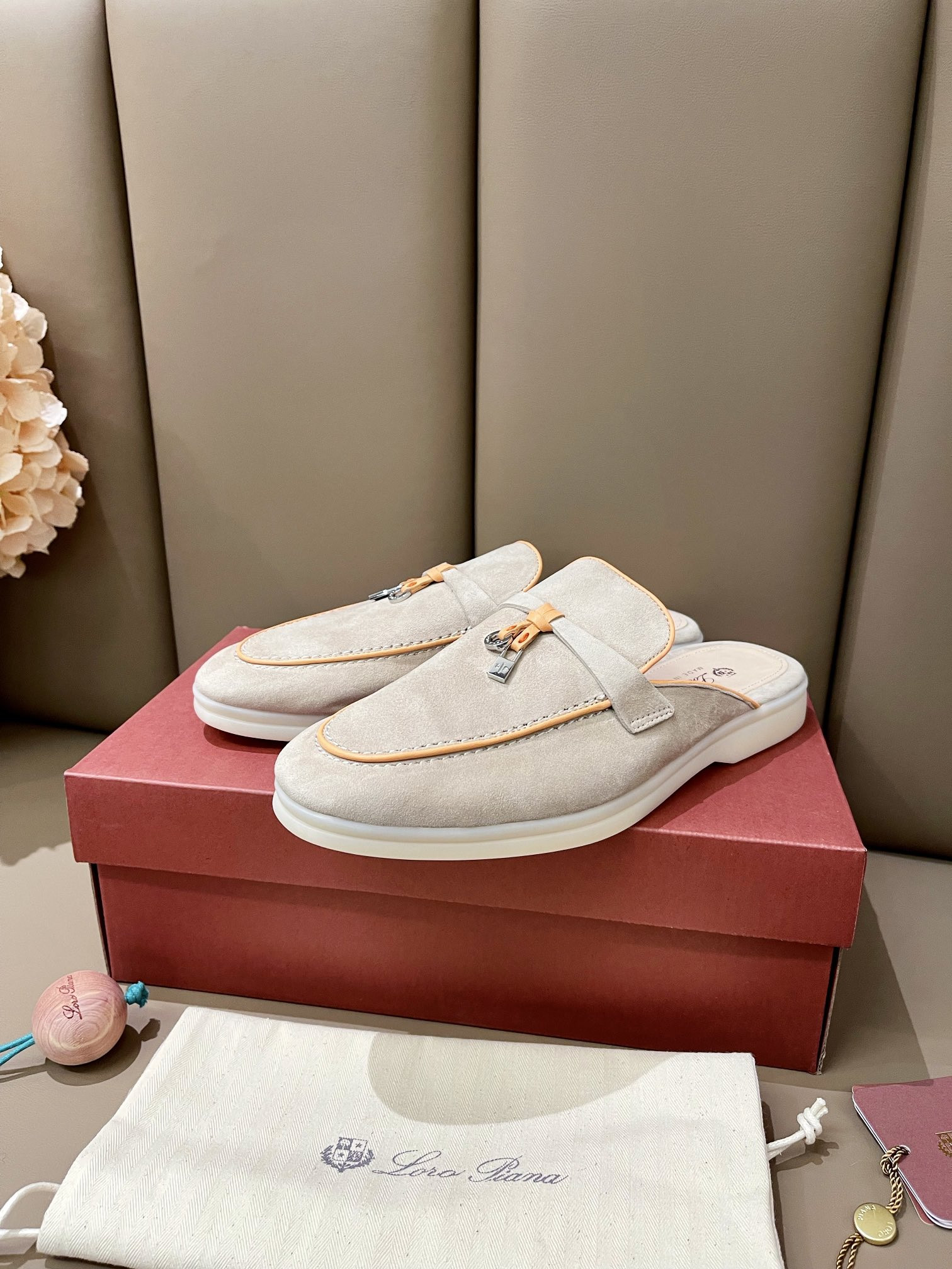 ua L**o p*ana babouche charms walk loafers