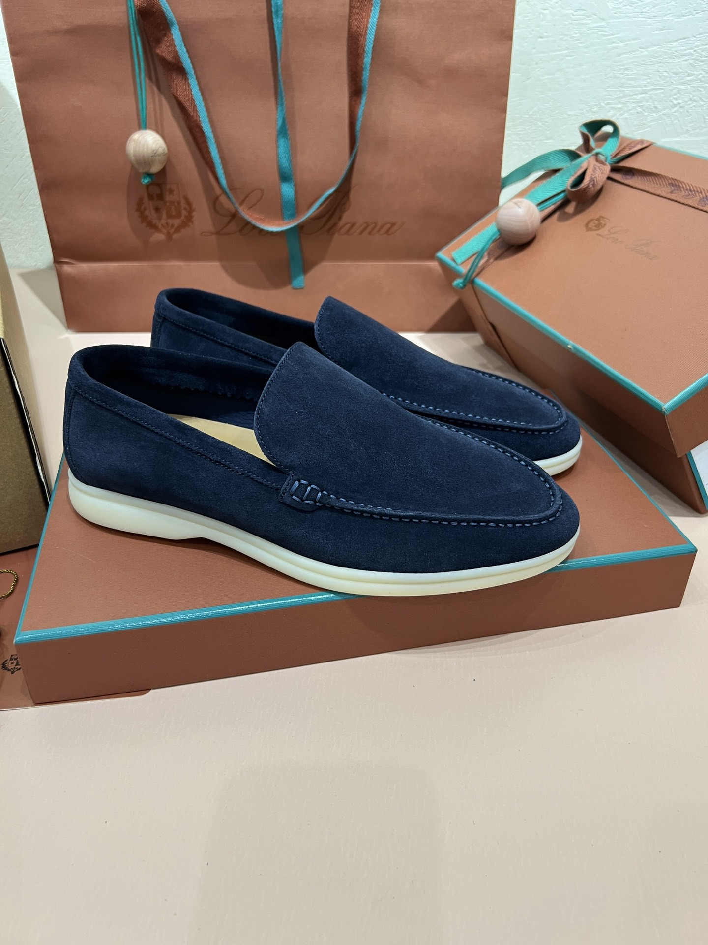 ua L**o p*ana summer walk loafers
