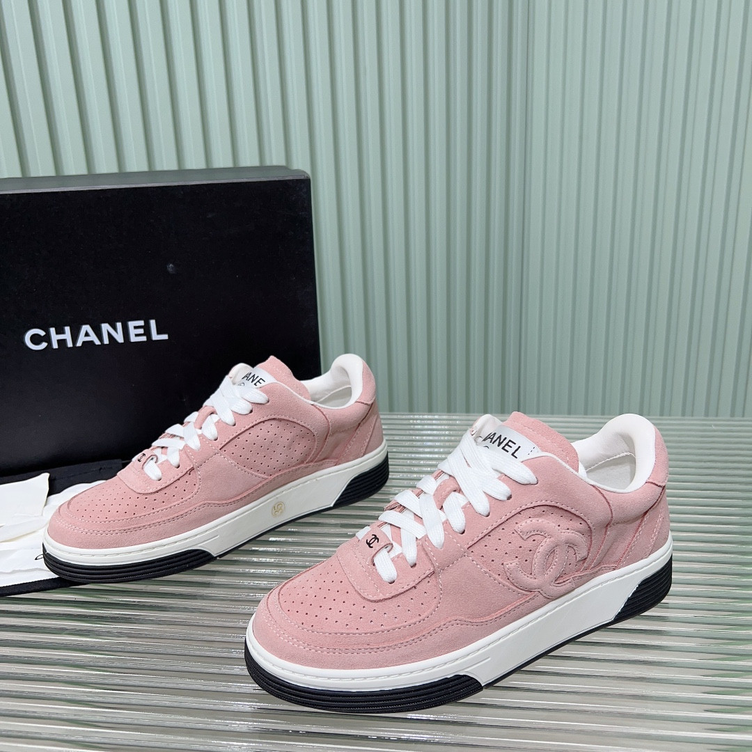 UA Ch*el SNEAKER