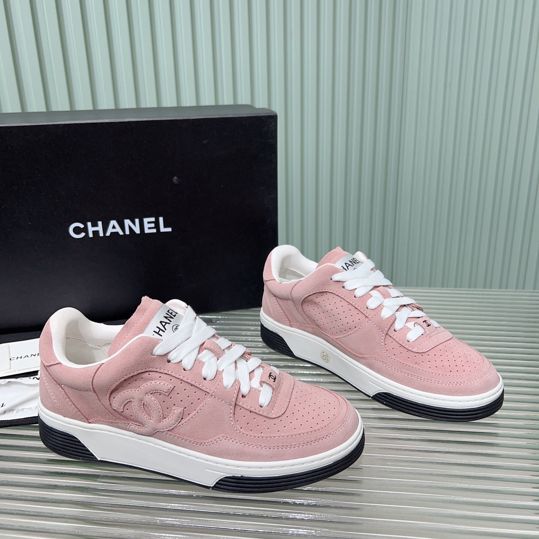 UA Ch*el SNEAKER