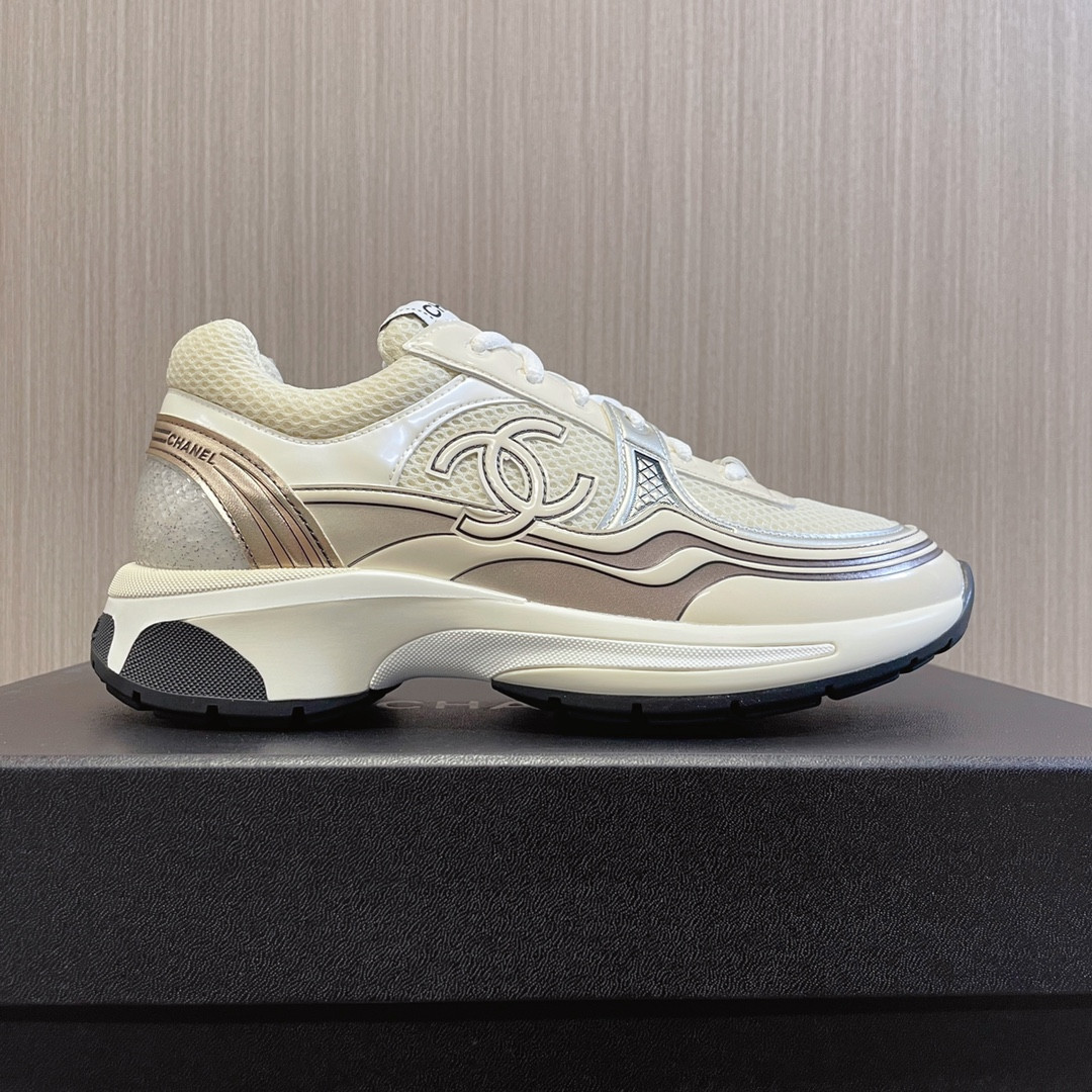 UA Ch*el SNEAKER