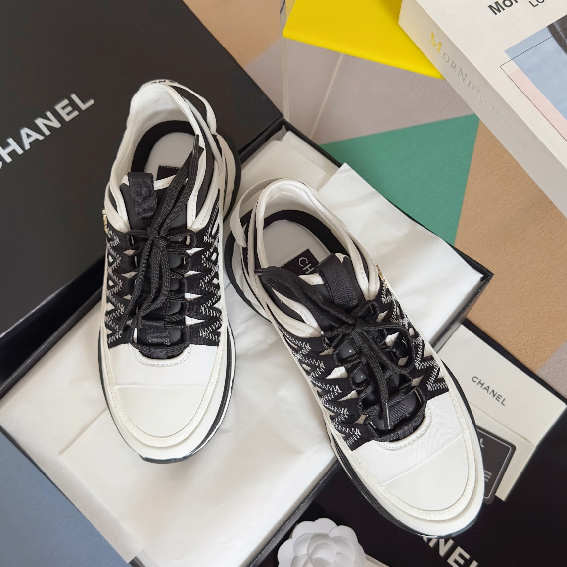 UA Ch*el SNEAKER