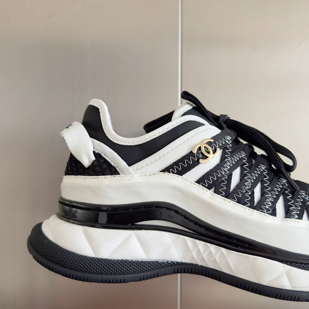 UA Ch*el SNEAKER