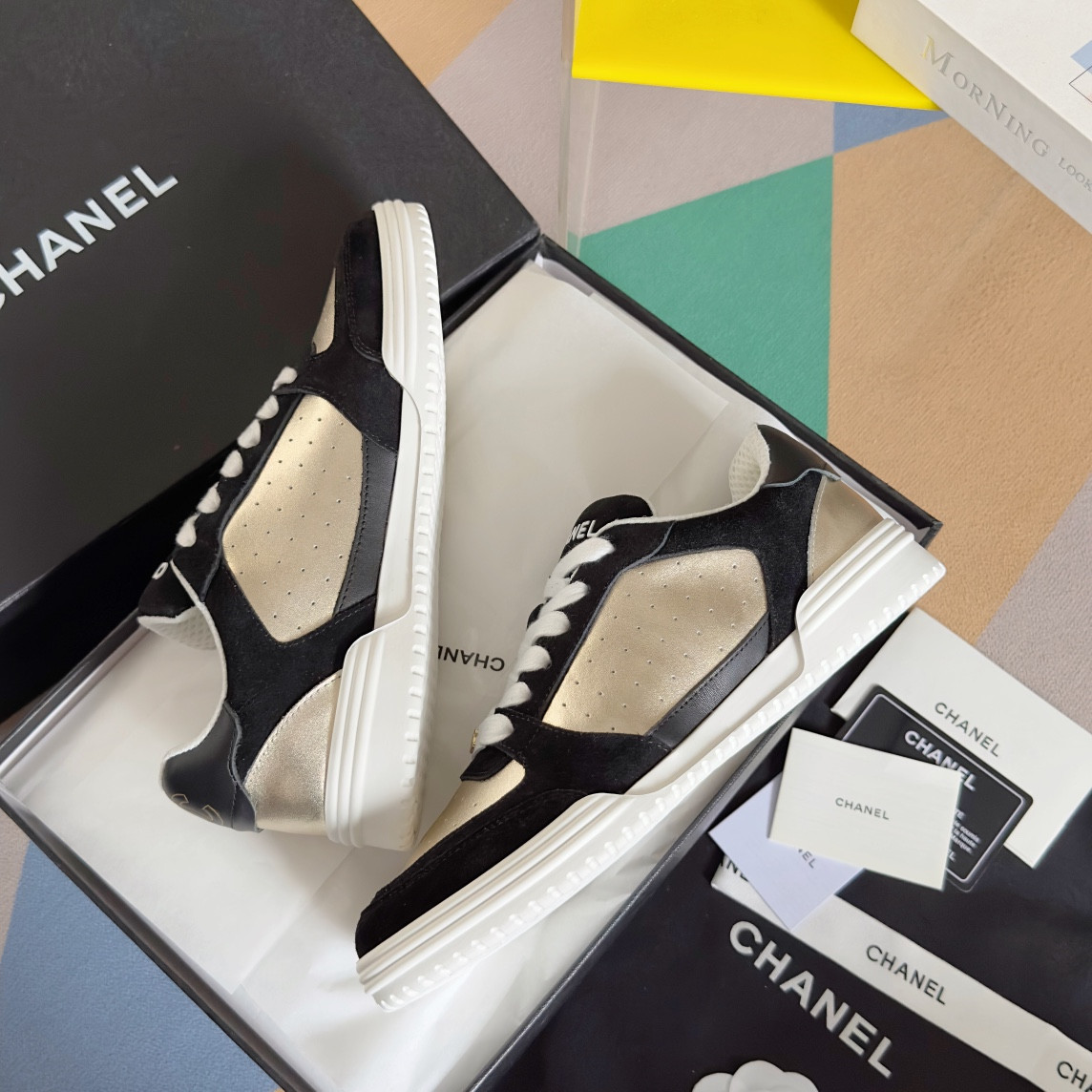 UA Ch*el SNEAKER