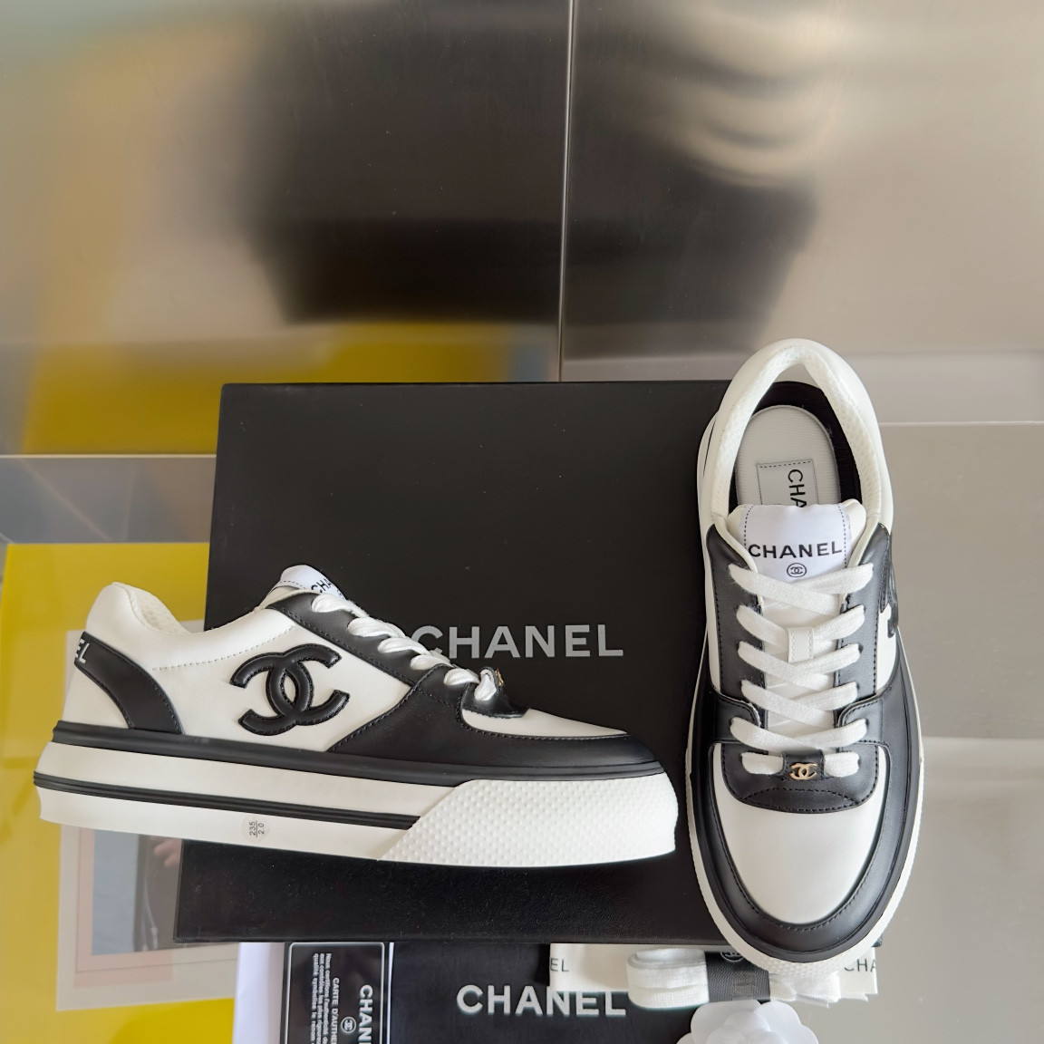 UA Ch*el SNEAKER