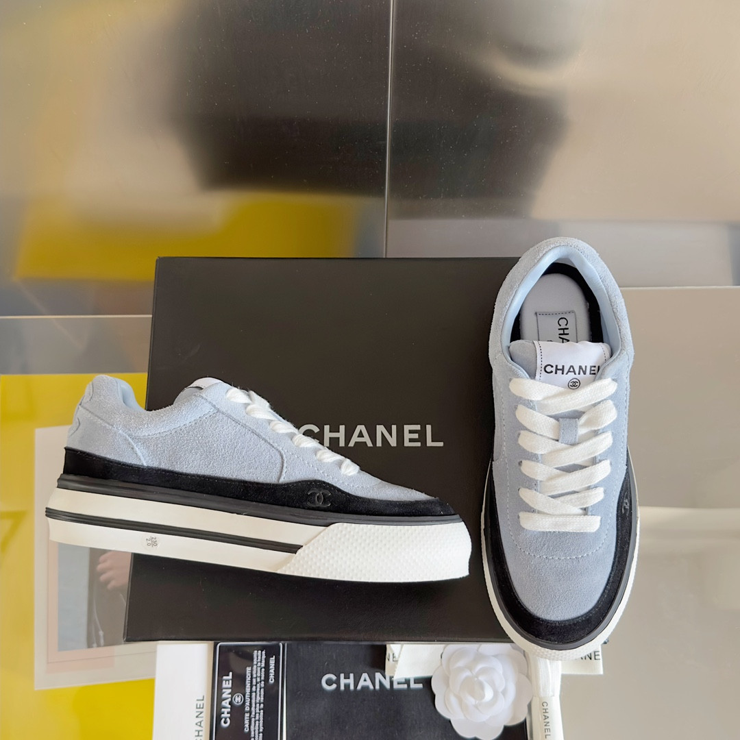 UA Ch*el SNEAKER