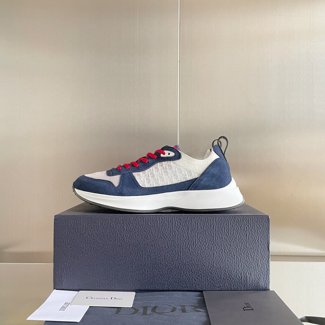 UA D*0r B25 Runner Sneaker