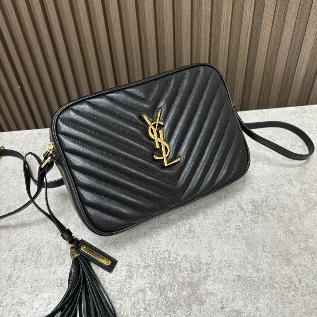 Y*L LOU camera bag in quilted leather 23x16x6cm