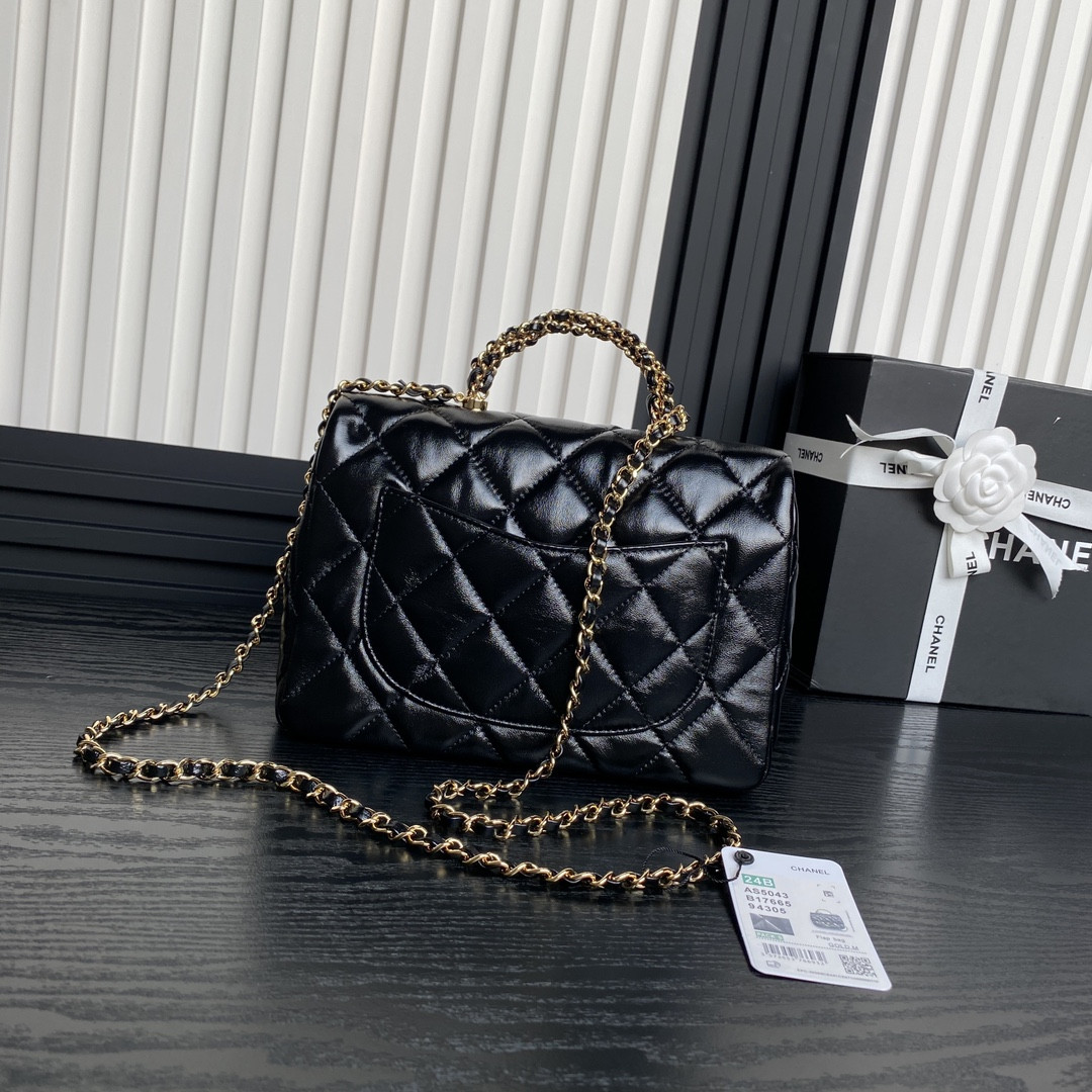 Ch*el WALLET ON CHAIN   17x25x8cm