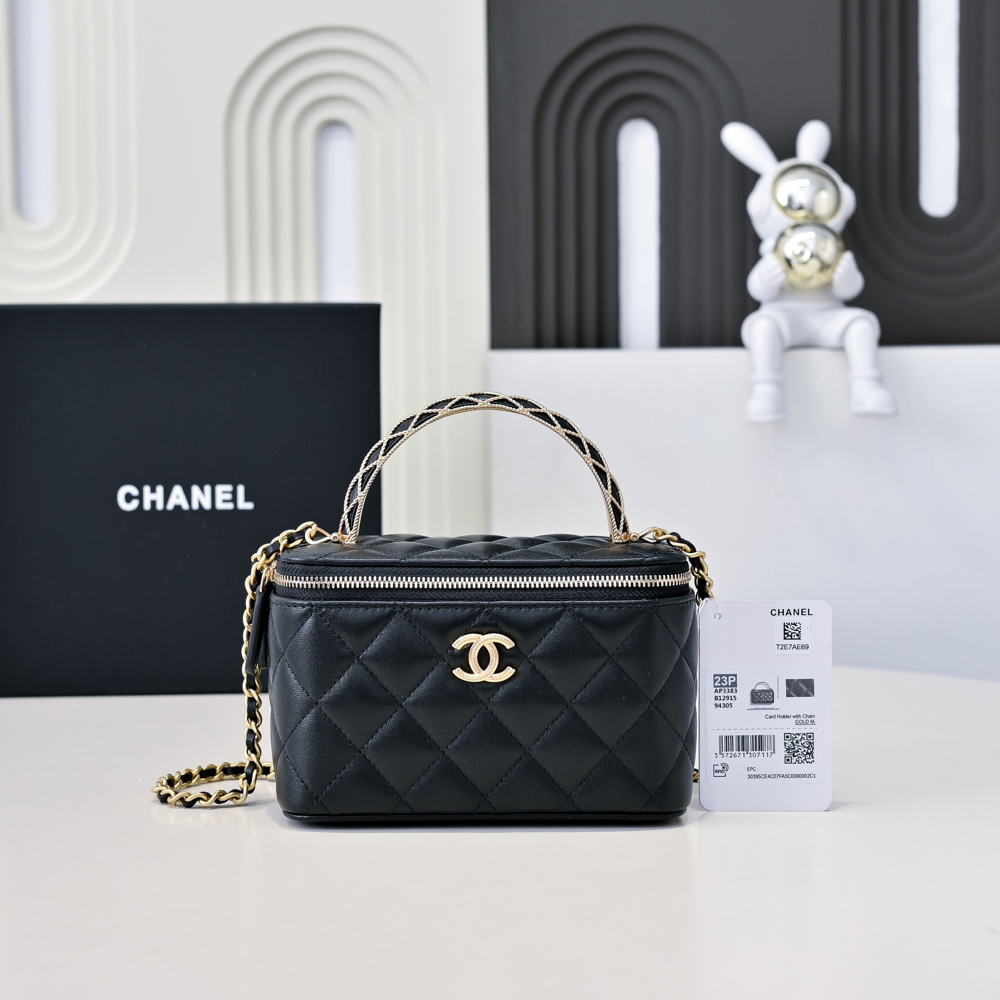 Ch*el Clutch With Chain 17cm