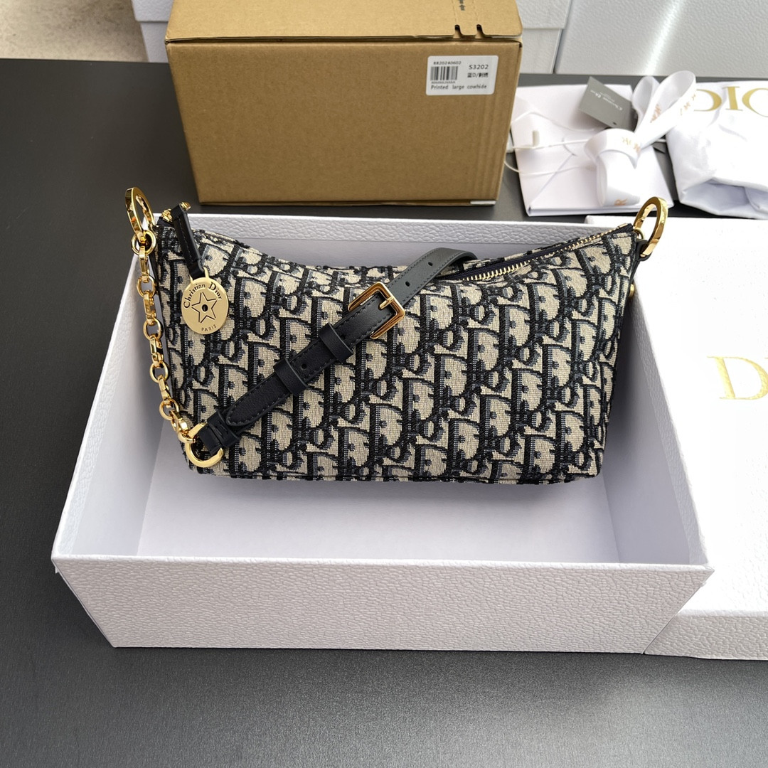 D*0r D*0rstar hobo bag 22 x 14.5 x 10 cm