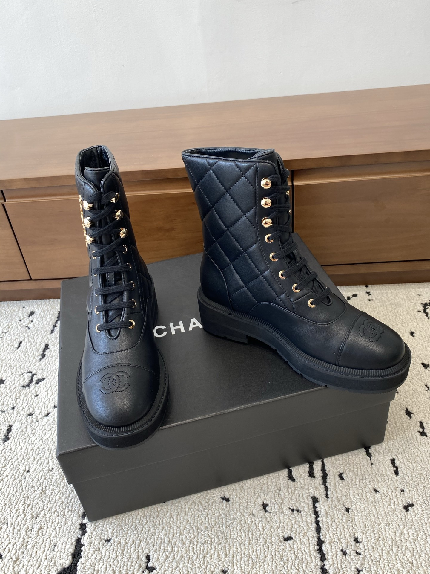 UA Ch*el Boots
